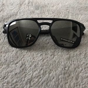 OAKLEY LATCH BETA new + box, case, cleaning kit